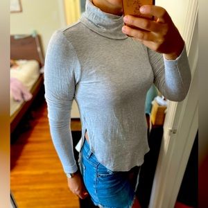 Lou&Grey soft grey turtleneck top - Size XS